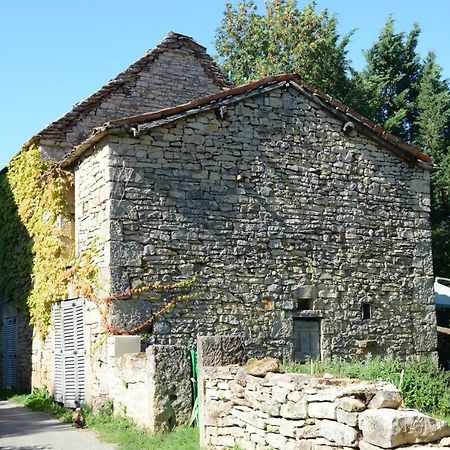 Bed and Breakfast Le Moulin A Huile Vailhourles Exterior foto