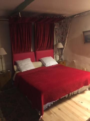 Bed and Breakfast Le Moulin A Huile Vailhourles Exterior foto