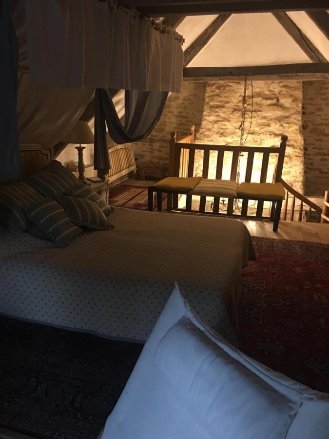 Bed and Breakfast Le Moulin A Huile Vailhourles Exterior foto